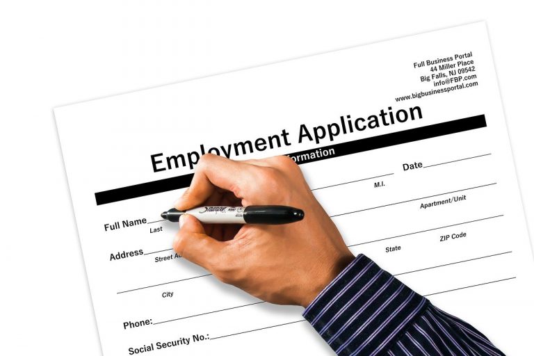 application-1915345_1280